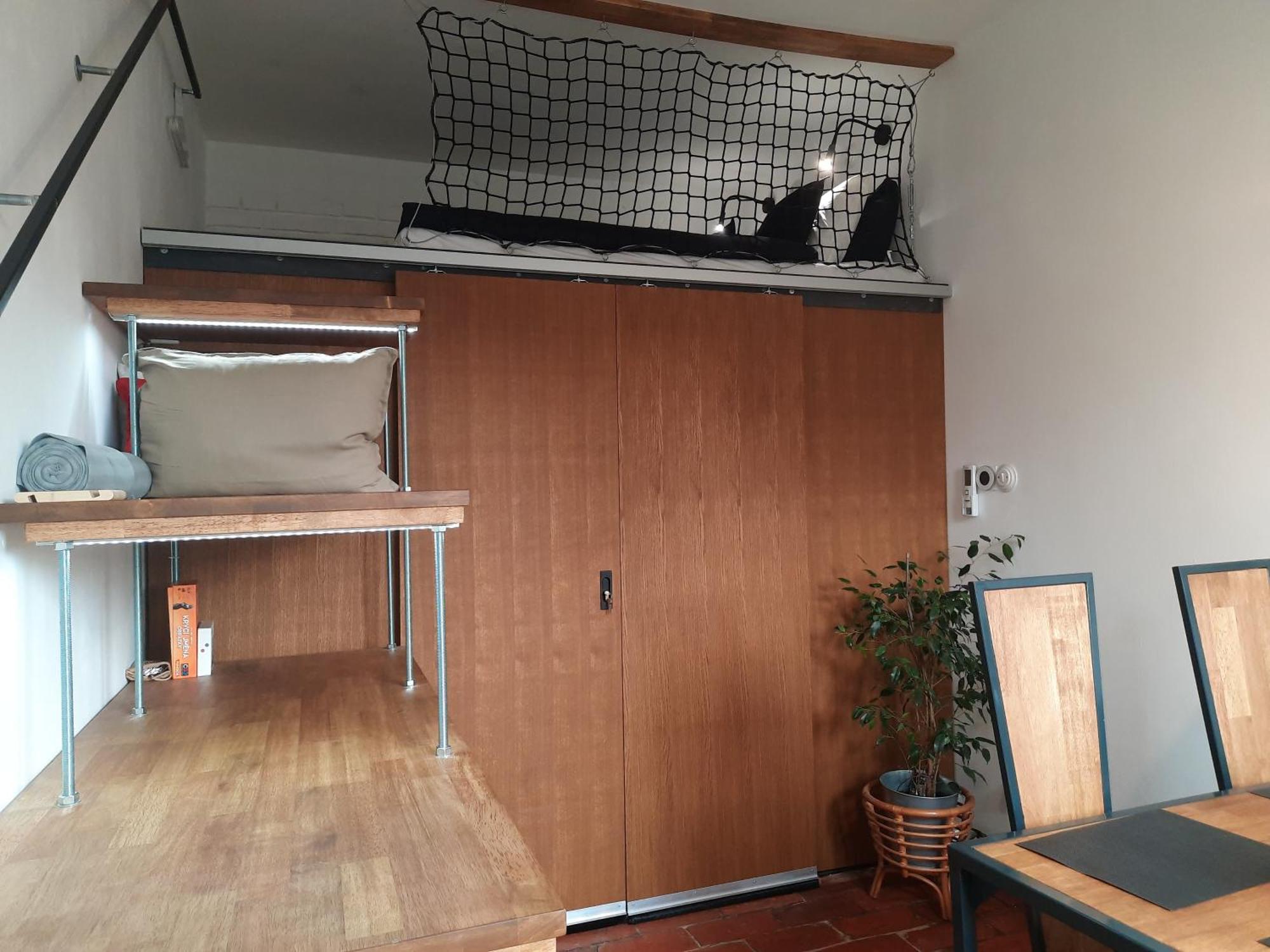 Solaris Apartment